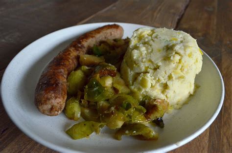 Belgian stoemp with leek #dinner #stoemp #mashedpotatoes #sausage #healthy #paleo | Healthy ...