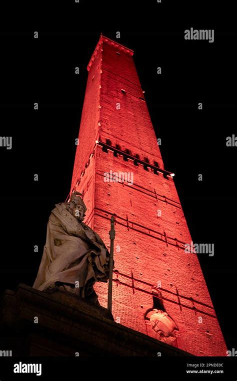 Bolonia tower hi-res stock photography and images - Alamy