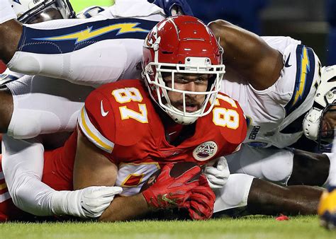 Travis Kelce Made $750,000 On One Catch During Thursday Night's Loss To ...