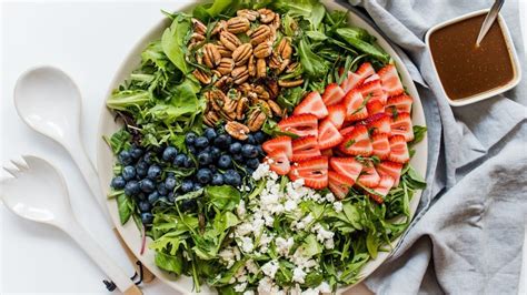 Pecan Berry Green Salad – Millican Pecan