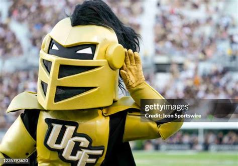 Ucf Mascot Photos and Premium High Res Pictures - Getty Images