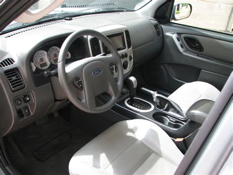 2006 Ford Escape Hybrid - Interior Pictures - CarGurus