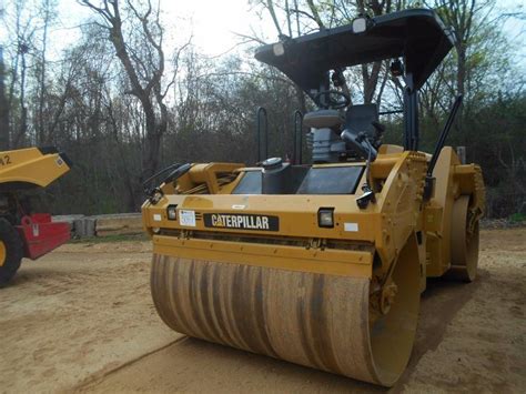 2011 CAT CB54 ROLLER, VIN/SN:CAT0CB54EJLM00553 - VIBRATORY, 79" DRUMS, CANOPY, METER READING ...