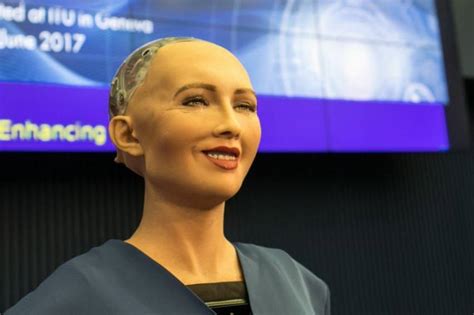 5 Robot Humanoid Paling Mirip Manusia, Ada Sophia dan Ameca - WADAH MAYA