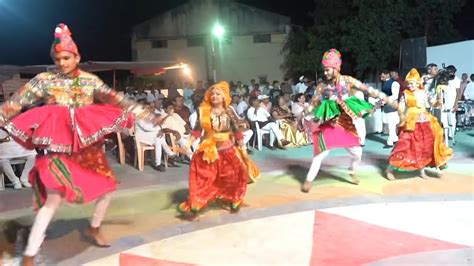 Gujarati garba #Navratri #gujarat#culture - YouTube