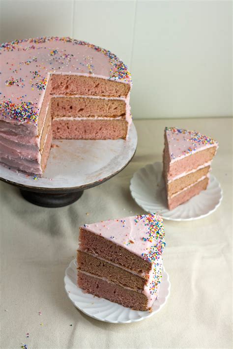 The Brown Betty Bakery's Strawberry Cake with Strawberry Buttercream Frosting » Hummingbird High