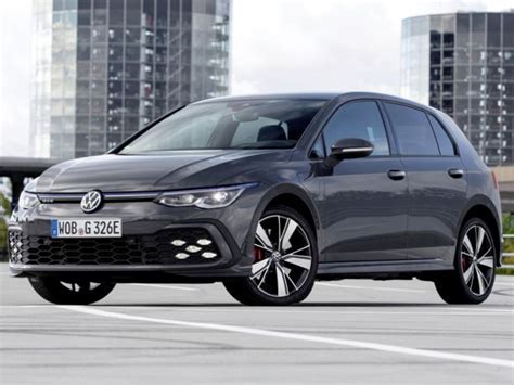 Volkswagen Golf GTE (2021-) review | Available new Medium Plug-in hybrid (PHEV) New and used car ...