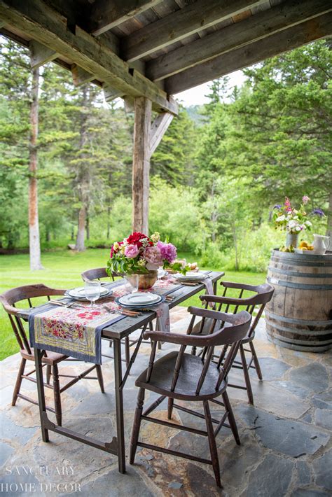 Tips For Setting A Quick, Beautiful Outdoor Table - Sanctuary Home Decor