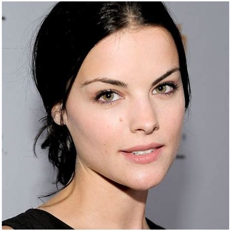 Dark hair, pale skin, light eyes. | Celebrities | Pinterest | Dark hair ...