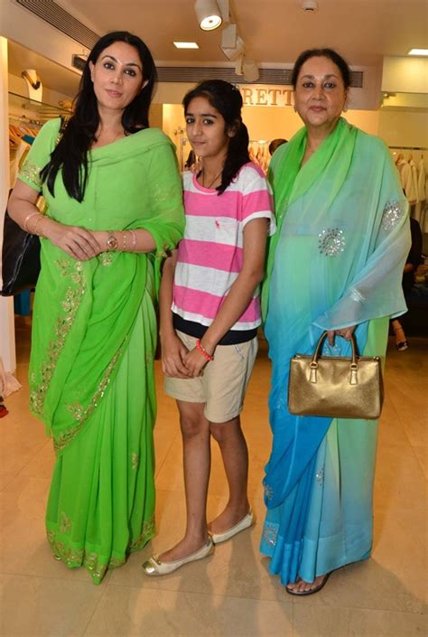 Diya Kumari with her daughter and Padmini Devi of Jaipur | Rajasthani ...