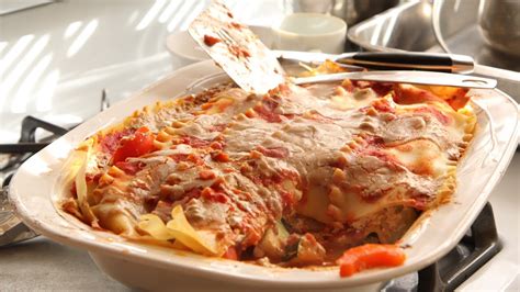 Vegan Lasagna Recipe - Olive Garden Vegetarian Style (VIDEO) - Easy Italian Recipes