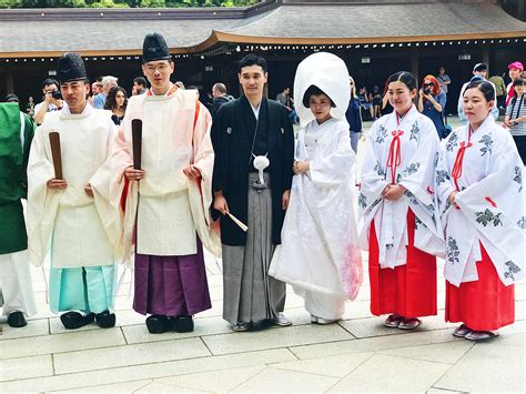 A Look Inside the Traditional Shinto Wedding of Japan