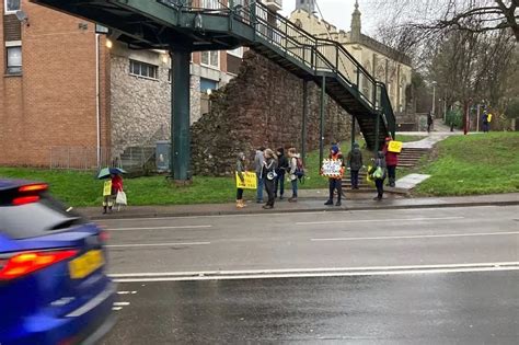 Anti-vaccine passport protestors descend on Exeter before going home because of rain - Devon Live