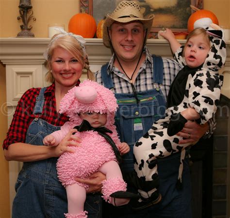 Show us your life - Halloween Costumes | Family themed halloween ...