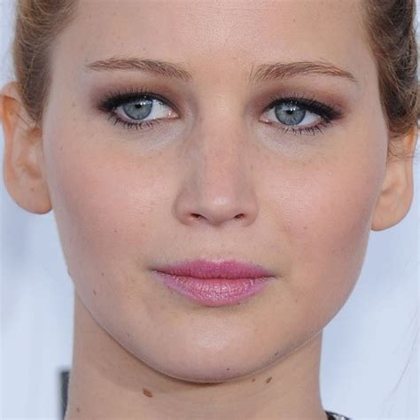 Jennifer Lawrence's Makeup Photos & Products | Steal Her Style | Page 2