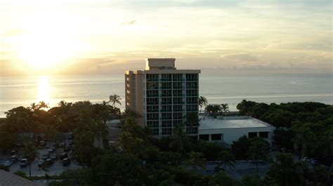 Jupiter Beach Resort and Spa | Jupiter FL Hotel on the Beach