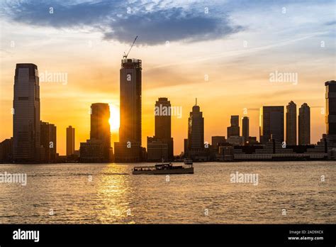 New Jersey Skyline sunset Stock Photo - Alamy