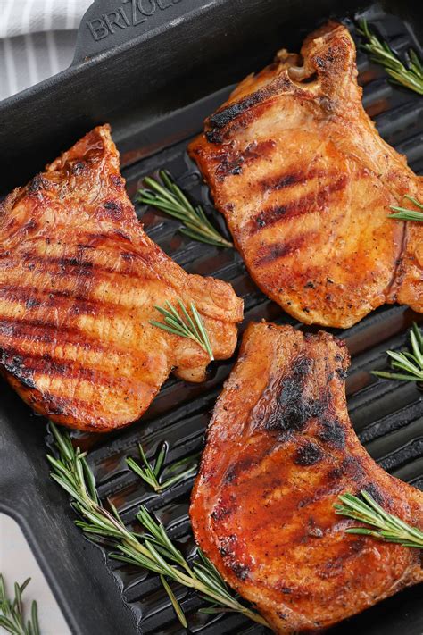 Easy Grilled Pork Chops Recipe - Sweet and Savory Meals