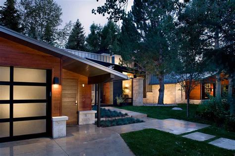 Remarkable transformation of a mid-century ranch home in Aspen