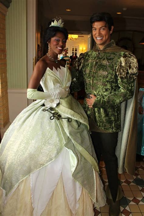 Tiana & Prince Naveen | Tiana and naveen, Couple halloween costumes, Disney princess tiana