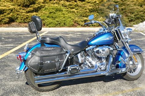 2005 Harley-Davidson® FLSTC/I Heritage Softail® Classic (Two-tone Rich Sunglo Blue / Chopper ...