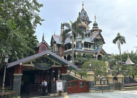 Ride review: Hong Kong Disneyland's Mystic Manor