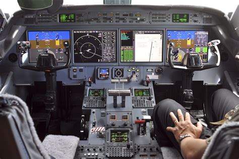 A G450 Gulfstream cockpit . : pics