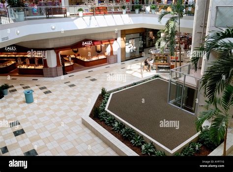 A Stage at Hamilton Place Shopping Mall Chattanooga TN Stock Photo - Alamy