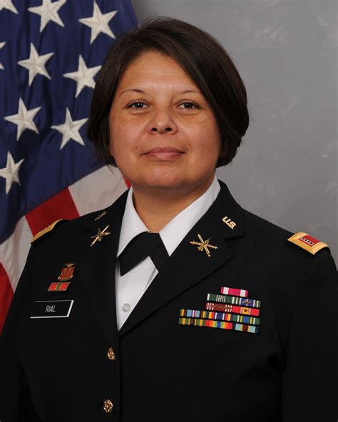 Missile officer brings experience, passion for her work > U.S. Army Aviation and Missile Command ...