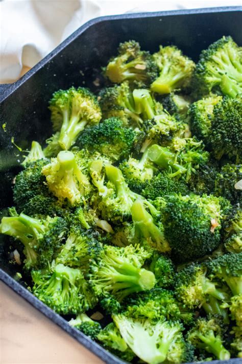 Easy 10 Minute Garlic Broccoli - Served From Scratch