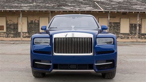 Living luxe in the 2019 Rolls-Royce Cullinan - CNET