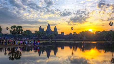 Tips to See Angkor Wat Sunrise - The Ultimate Guide to Visiting Angkor