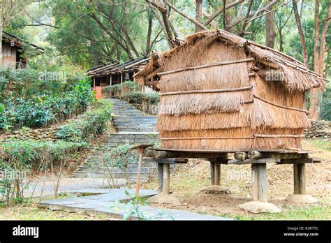 Aboriginal taiwanese hut in Taiwan Stock Photo - Alamy