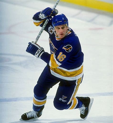 Brett Hull | Brett Hull - 377 games - NHL's Fastest to 300 Goals - Photos - SI.com | St louis ...