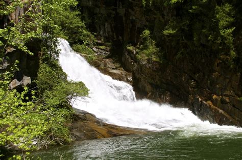 Waterfalls and Breathtaking Views at Tallulah Gorge | The Wander Bugs