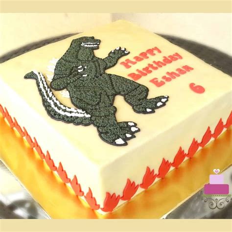 Godzilla Cake for 6-Year-Old Birthday (A Decorating Tutorial ...