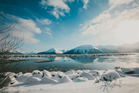 Books Set In Alaska: Alaskan Novels - Tale Away