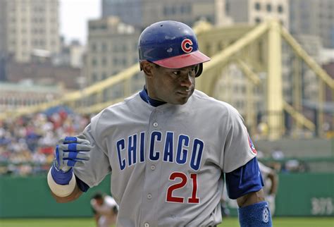 Chicago Cubs: Time to end the rift with Sammy Sosa