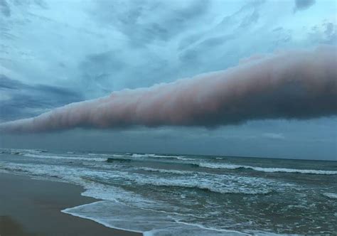 Ever seen a roll cloud in action? Watch this | Mandurah Mail | Mandurah, WA