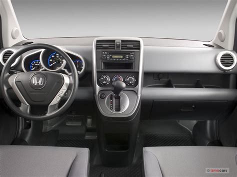 2008 Honda Element Interior | U.S. News & World Report