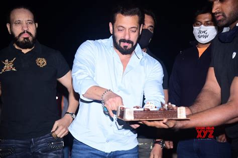 Salman Khan 55th Birthday Celebration With Media At Panvel Farmhouse - Gallery - Social News XYZ