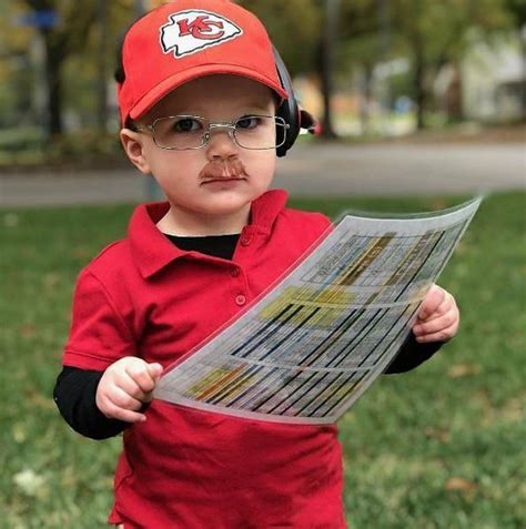 Prairie Village toddler’s epic Andy Reid Halloween costume goes for the ...