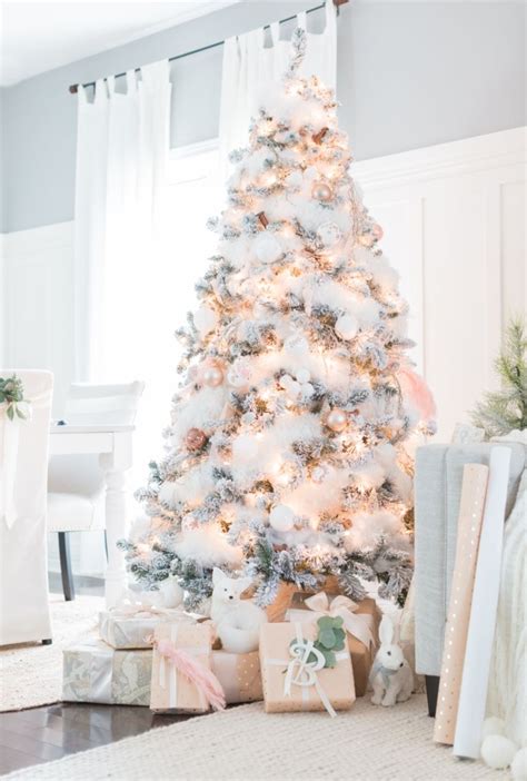 42 Elegant Decorating Ideas for White Christmas - GODIYGO.COM