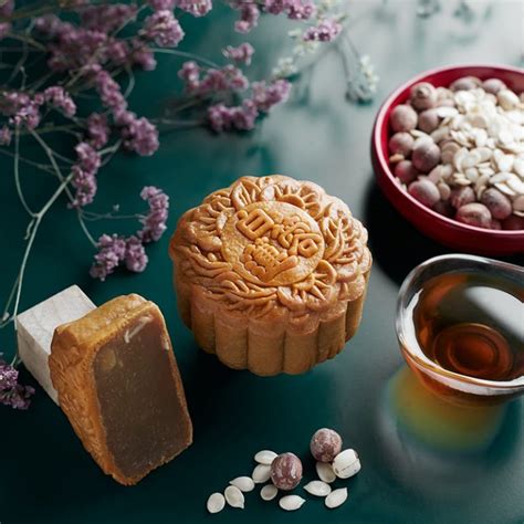 White Lotus Paste Mooncake - Oversea Restaurant