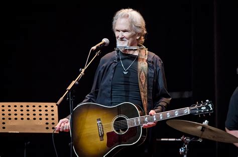 Kris Kristofferson Surprises With Performance at North Dakota Bar ...