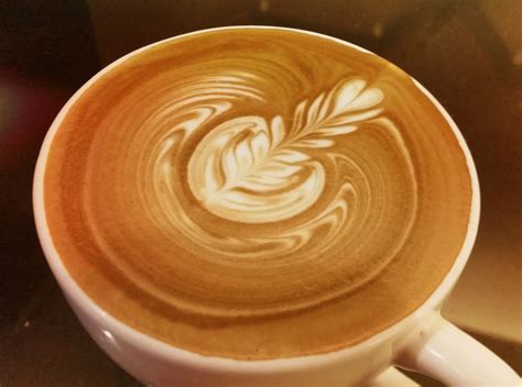 Beehive Latte Art: Learn the Art of Free Pouring