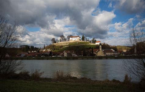 Melania Trump's hometown in Slovenia - ABC News