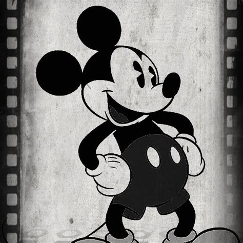 mickey mouse in black and white - Google Search | Mickey mouse, Mickey mouse and friends, Mickey