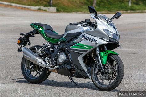 REVIEW: 2017 Benelli 302R – sports on a shoestring 2017 Benelli 302R-1 - Paul Tan's Automotive News