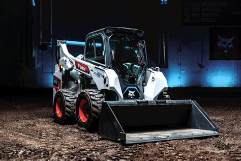 Bobcat Unveils All-Electric Skid-Steer Loader, Concept Track Loader : CEG